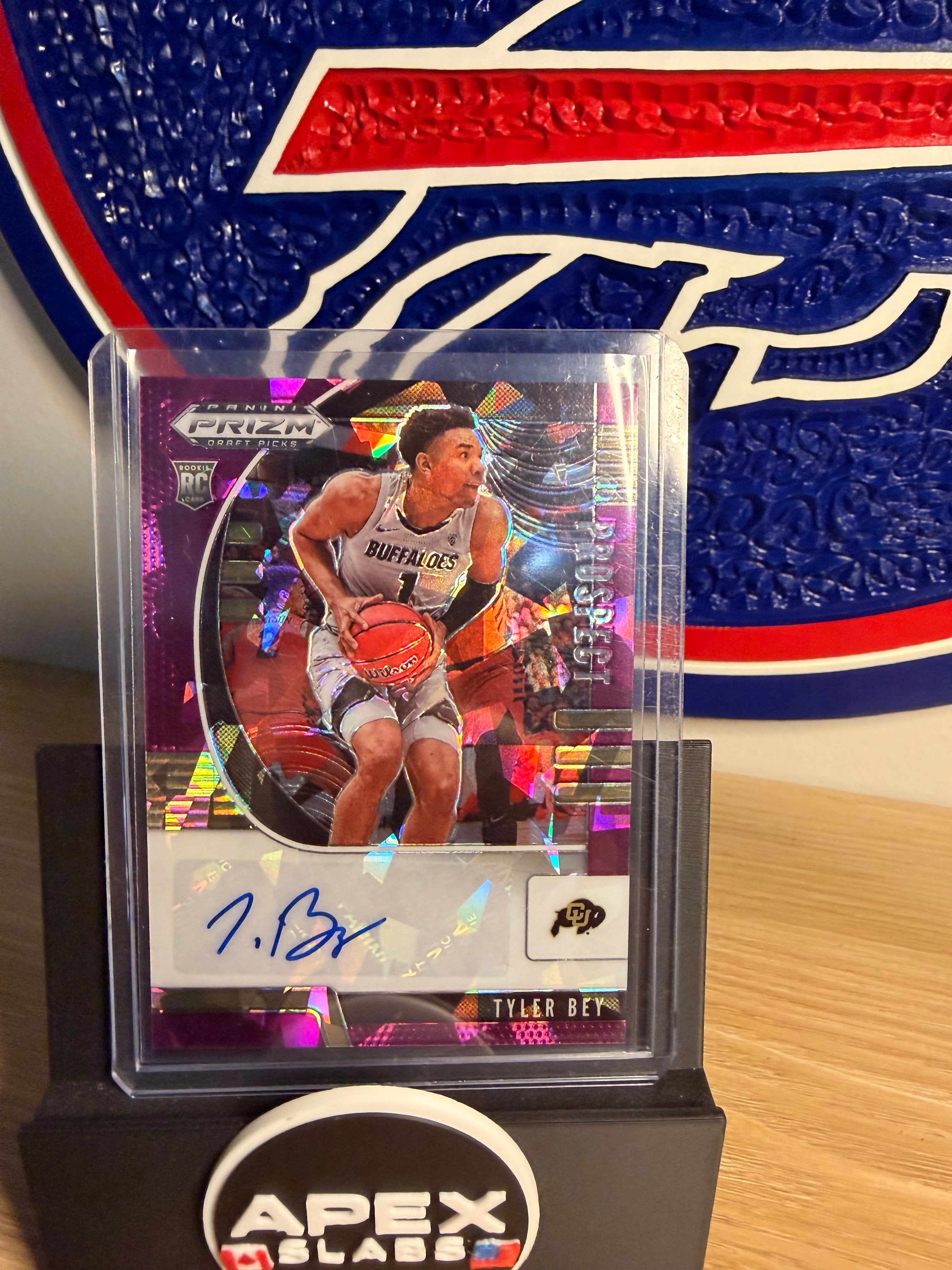 2020-21 Prizm Draft Picks Tyler Bey Red Ice Cracked Prizm Auto # PA-TB 16/99