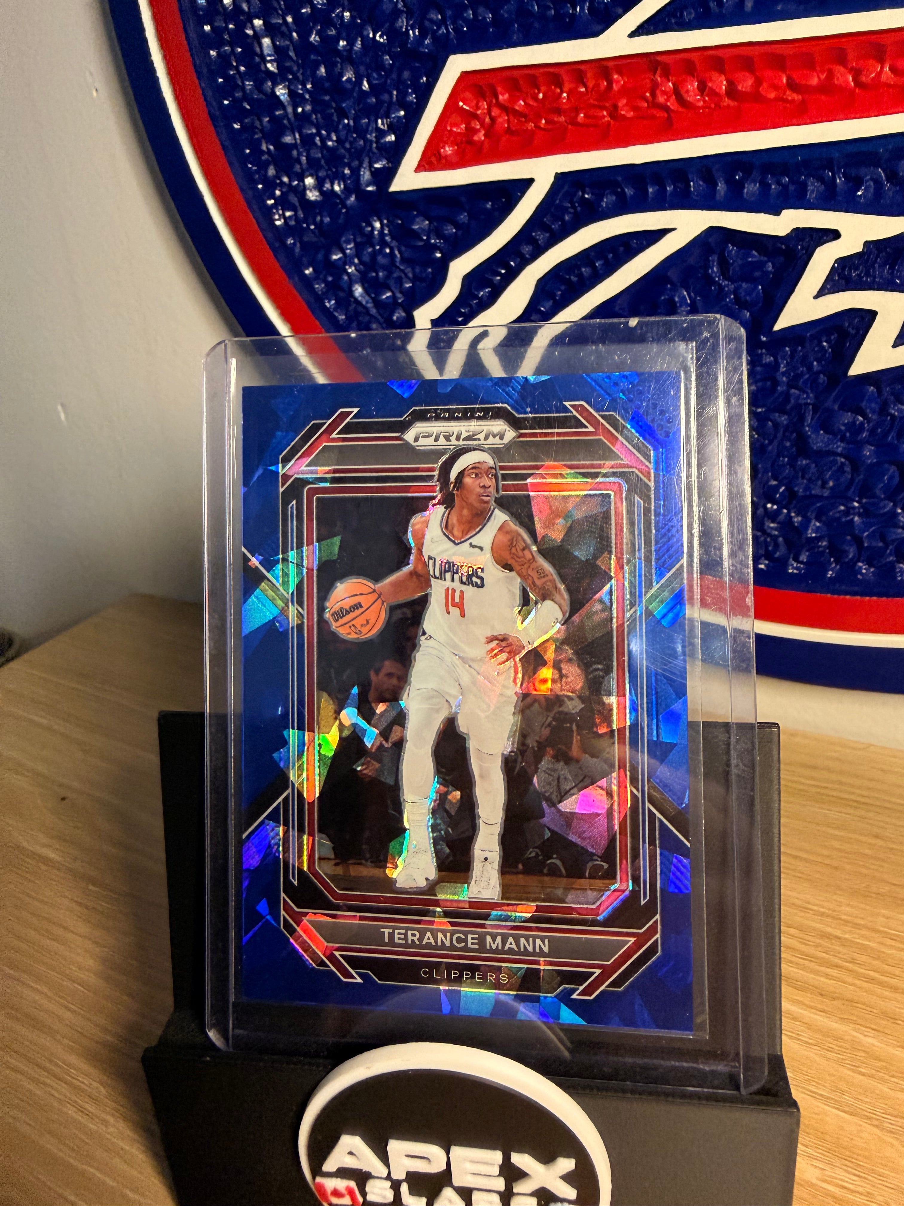 2022 Panini Prizm #137 Terance Mann Blue Ice /125  Los Angeles Clippers